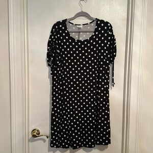 Short sleeve knit dress